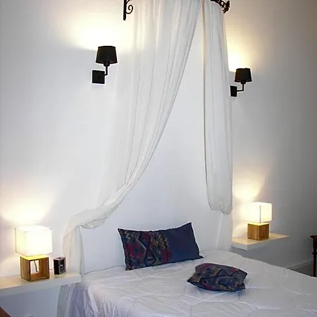 Domaine Du Noble Bed & Breakfast *
